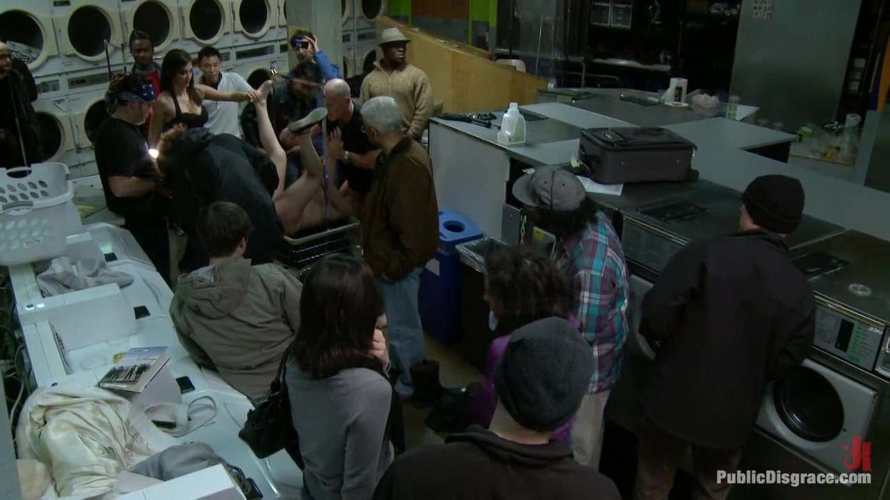 Missy Woods Goes to the Laundromat