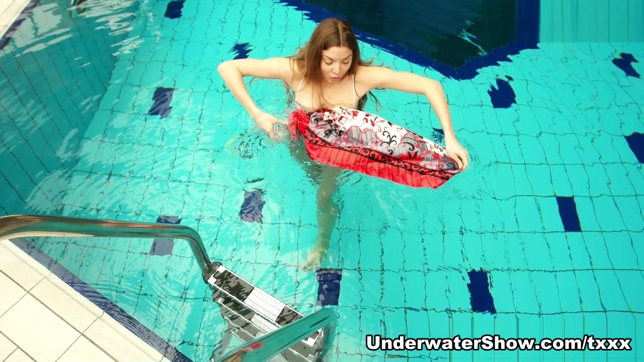 Marketa Video - UnderwaterShow