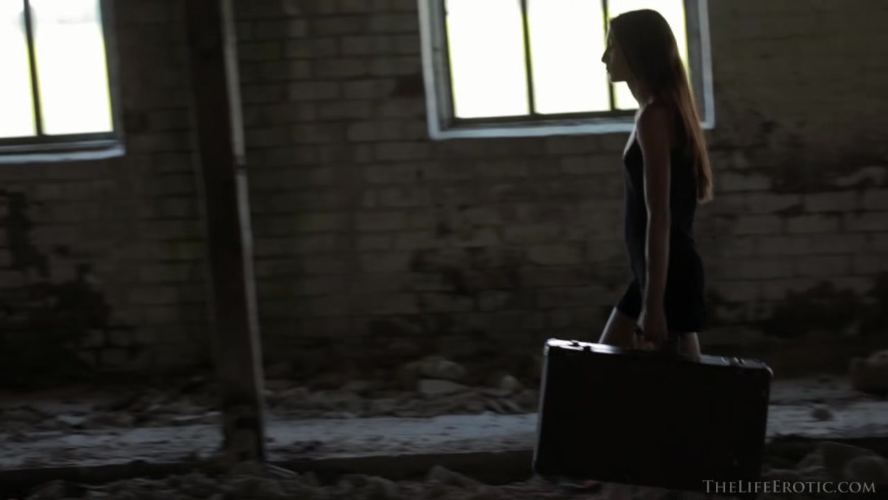 The Traveller - Shelter 2 - Bonny O - TheLifeErotic