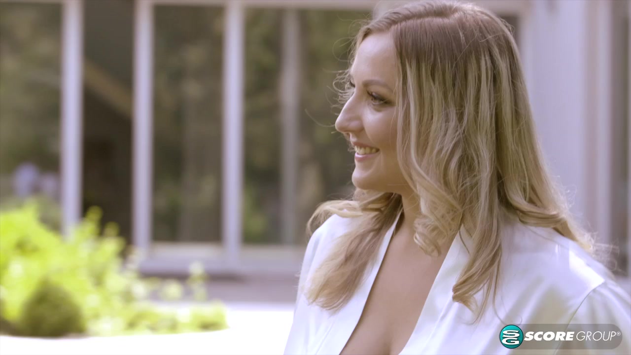 Bad, Bad Blonde - ScoreLand
