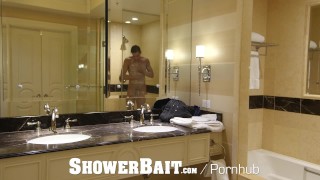 ShowerBait - Straight Peter Marcus shower fucks Jack Hunter