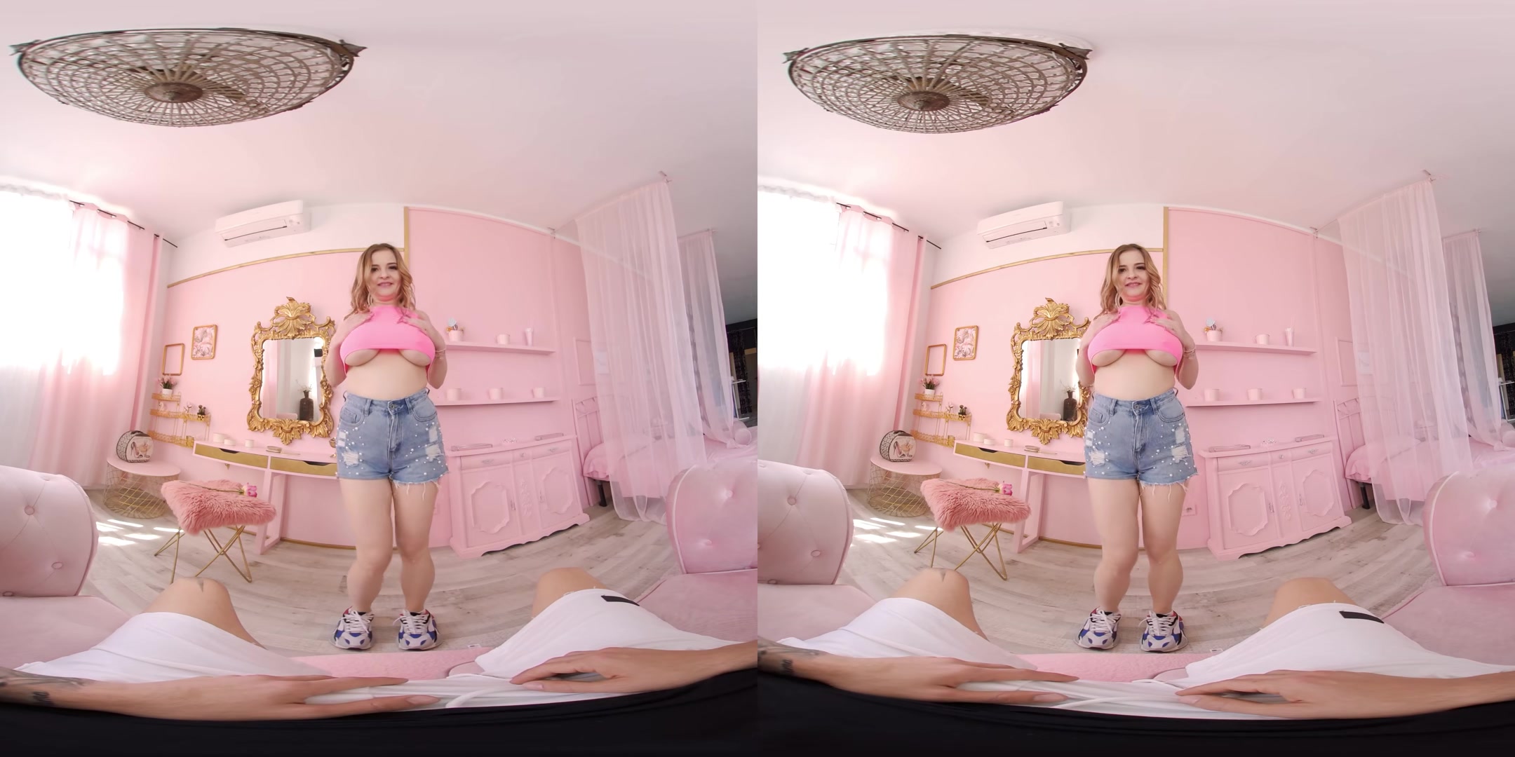 Bouncing Boobs - RealJamVR