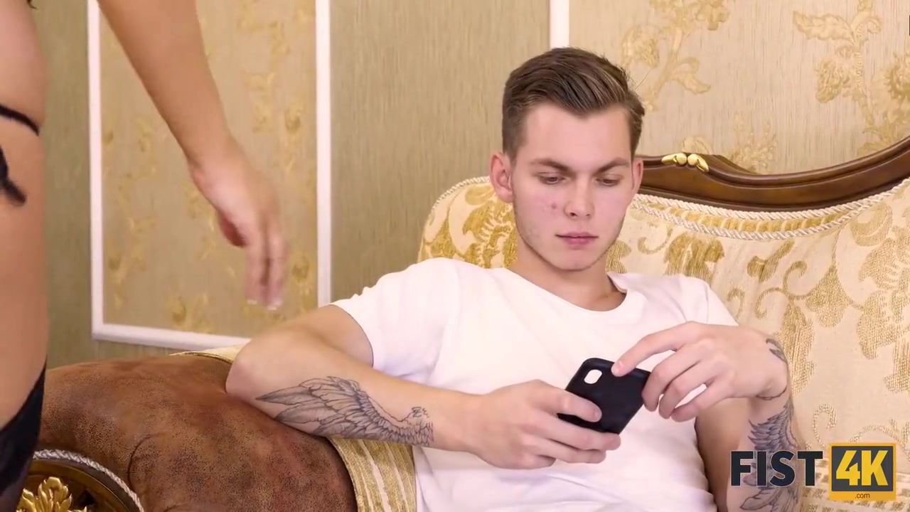 Living Room Becomes An Ideal Place For Lovers To Try Fisting