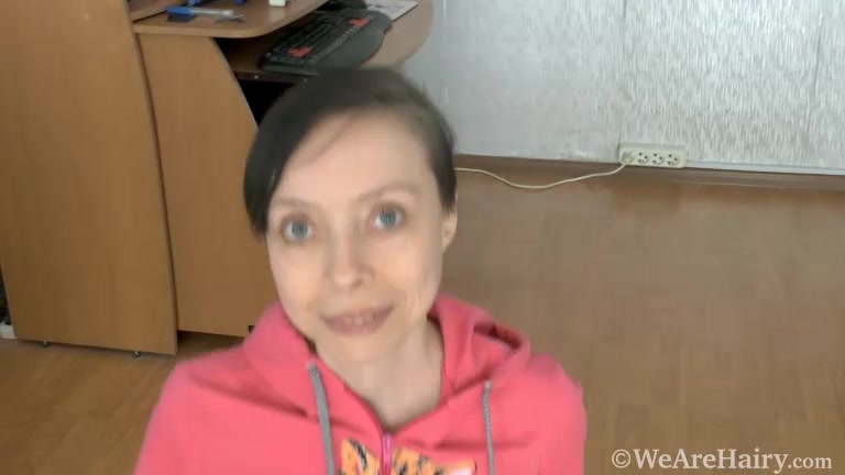 Trixie exercises naked on her blue yoga ball - WeAreHairy