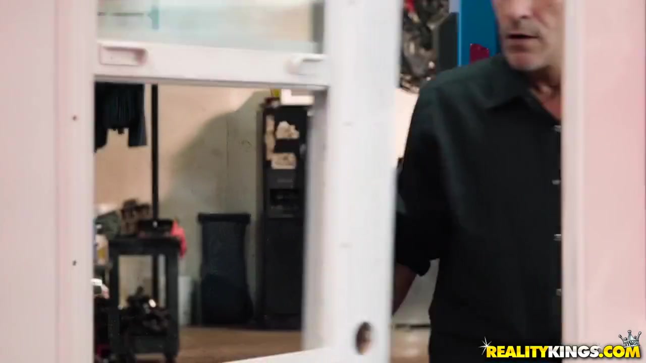Sean Lawless In Blonde Hottie Comes To Garage For A Hard Fuck On The Floor