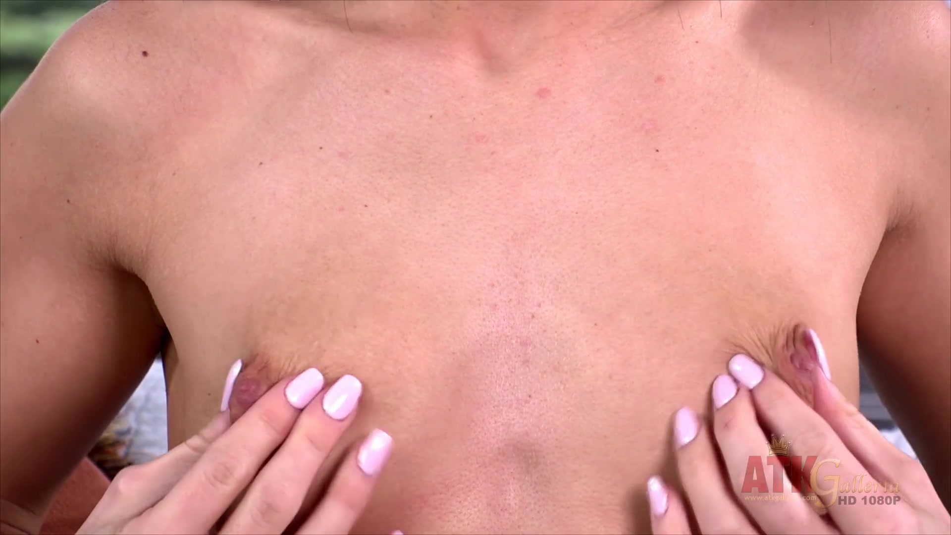 Skinny whore masturbation