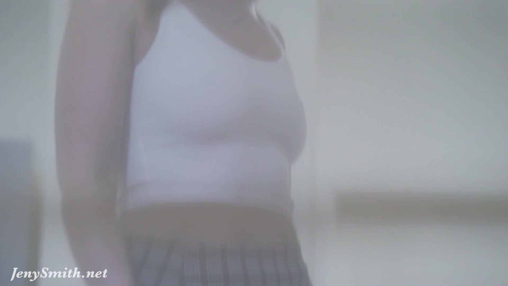 Spying on Jeny Smith thru the window while she take a nude selfies
