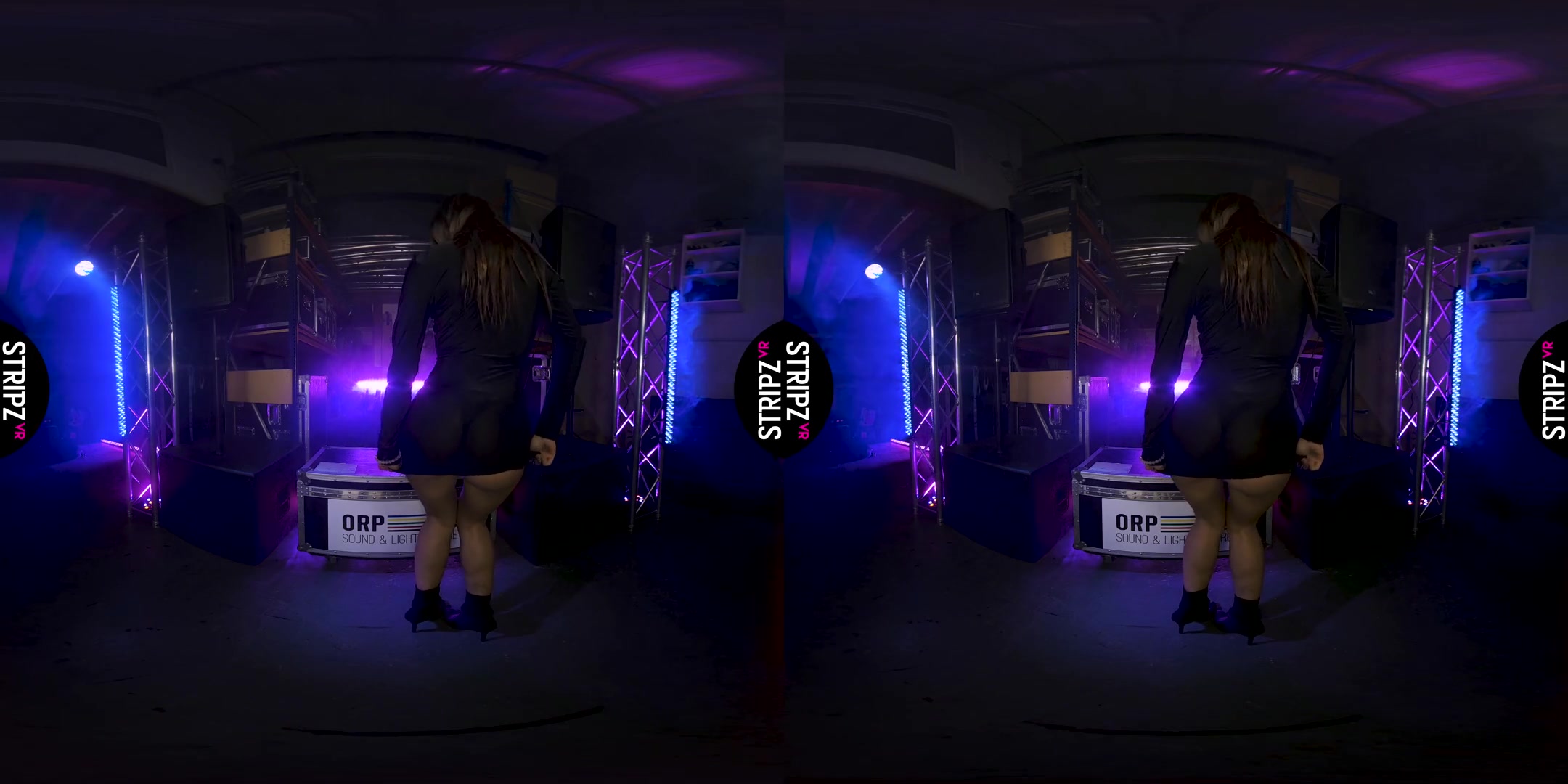 Jizzles in Disco Bitch - StripzVR