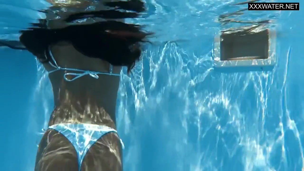 Angelica Heart - Amazing Babe Underwater