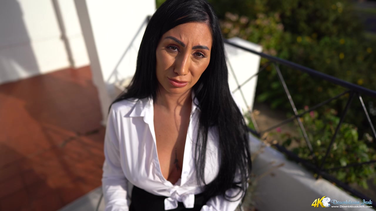 The Pervy Flatmate - DownblouseJerk