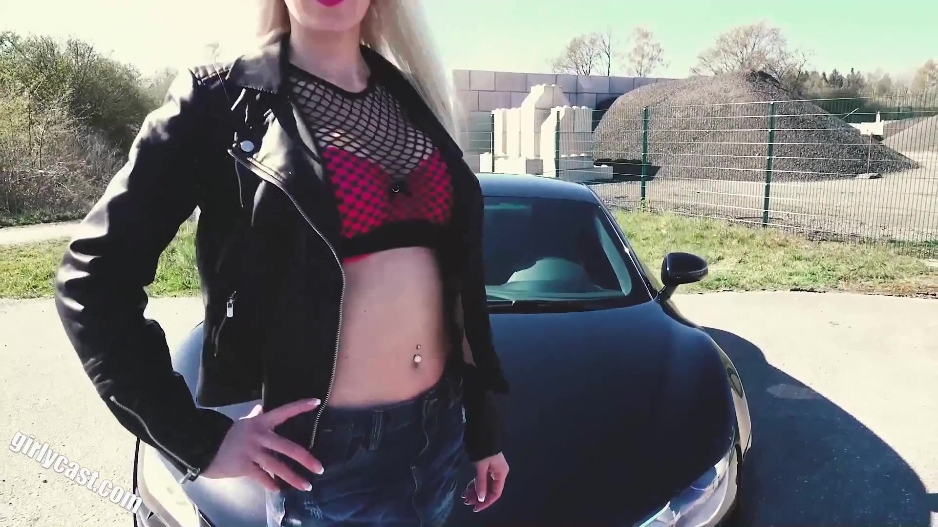 Audi R8 Test Drive And Outdoor Porn