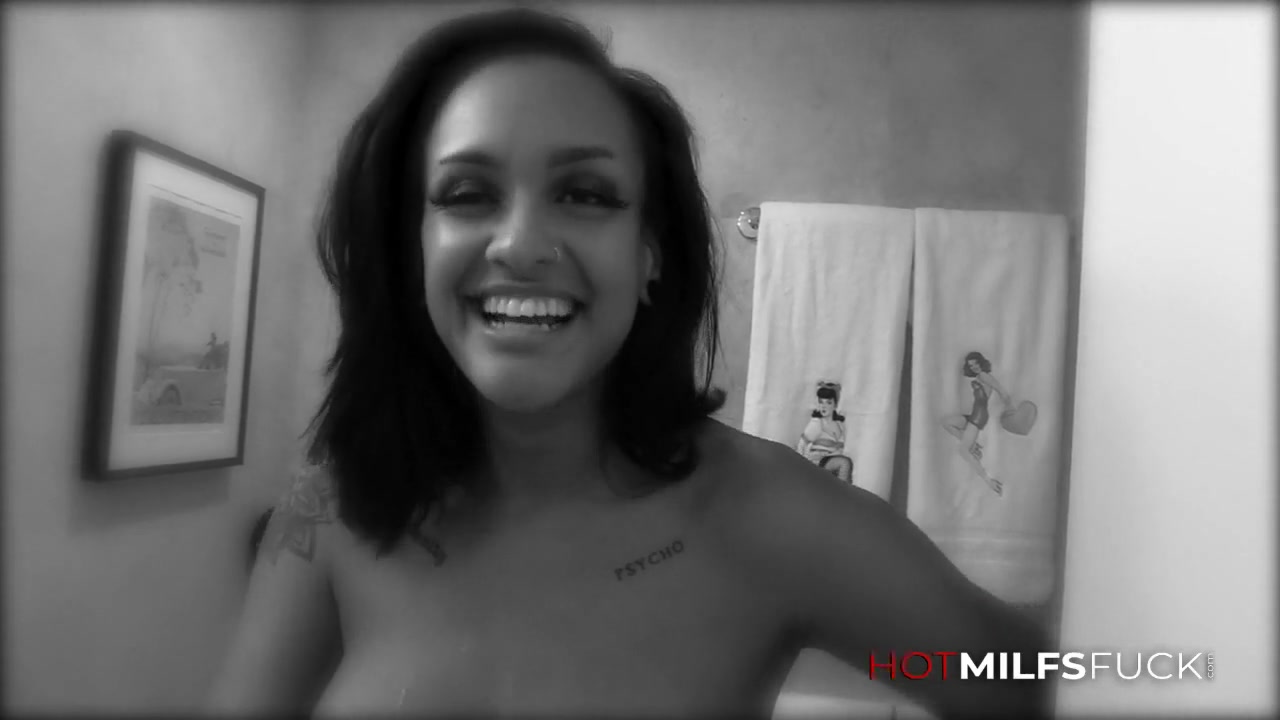 HotMILFsFuck - Zoey Sinn