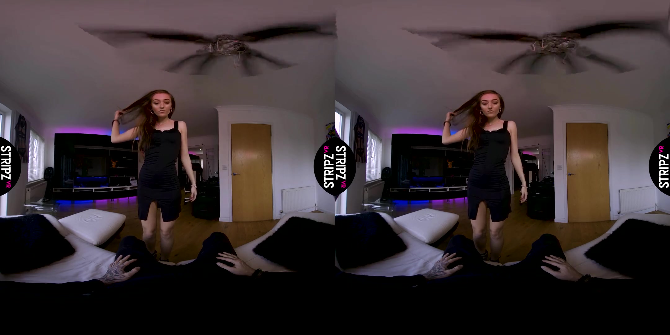 Stripz For Tips! - SexLikeReal