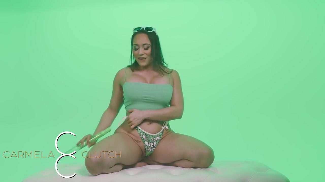 420 Bubbles Fucks Herself With Greened Out Dildo! With Carmela Clutch