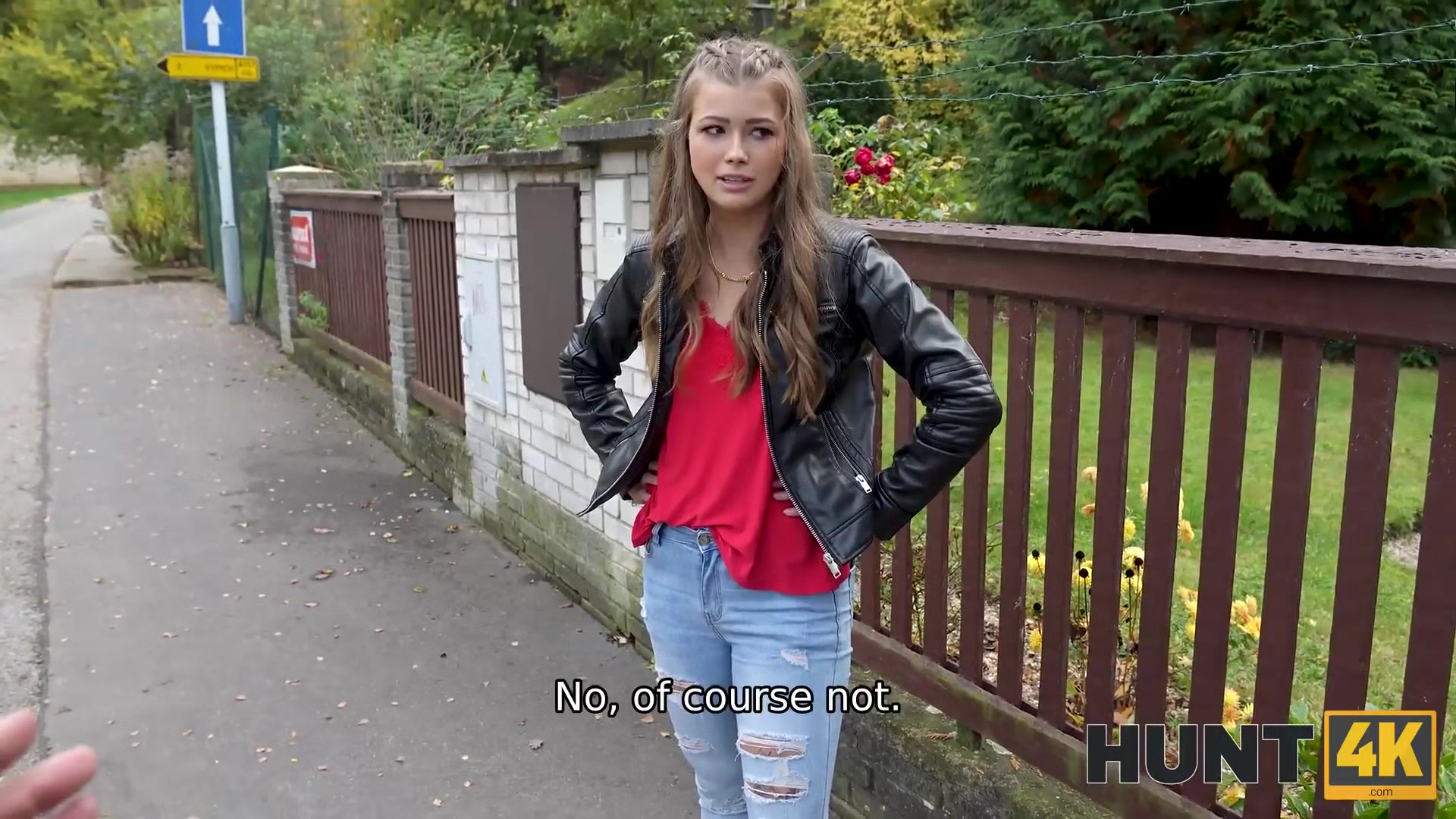 HUNT4K. Wrong Turn with Olivia Sparkle