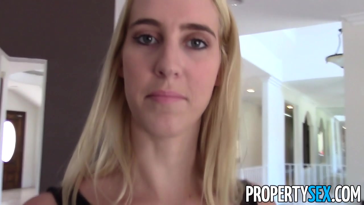Super hot wife cheats on her husband with real estate agent