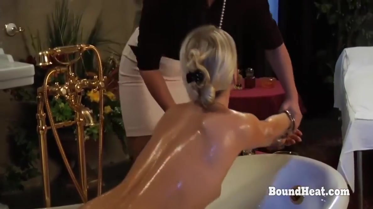 Pretty Lassies Shaving Porn