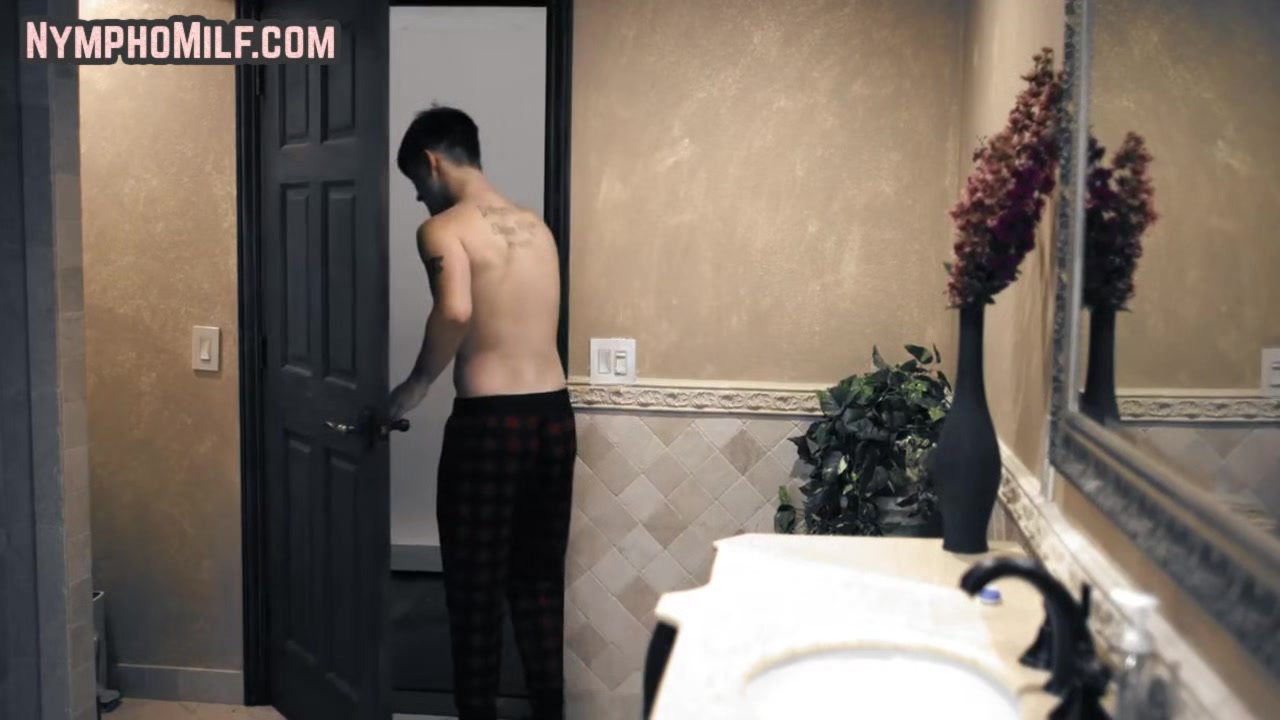 Boobylicious MILF gets fucked by lucky stud after blowjob