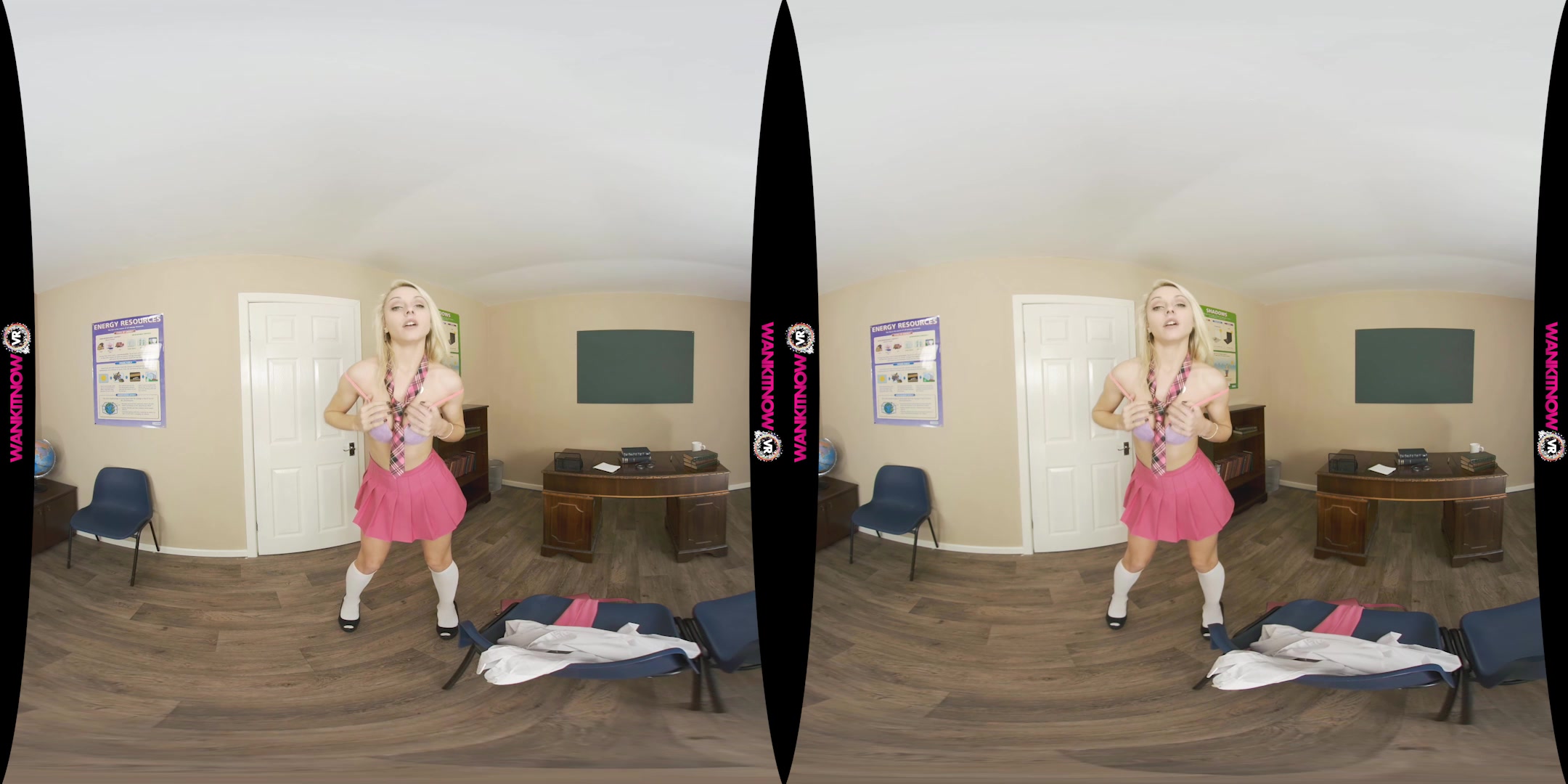 Naughty Pussy Promises featuring Chloe Toy - WankitNowVR