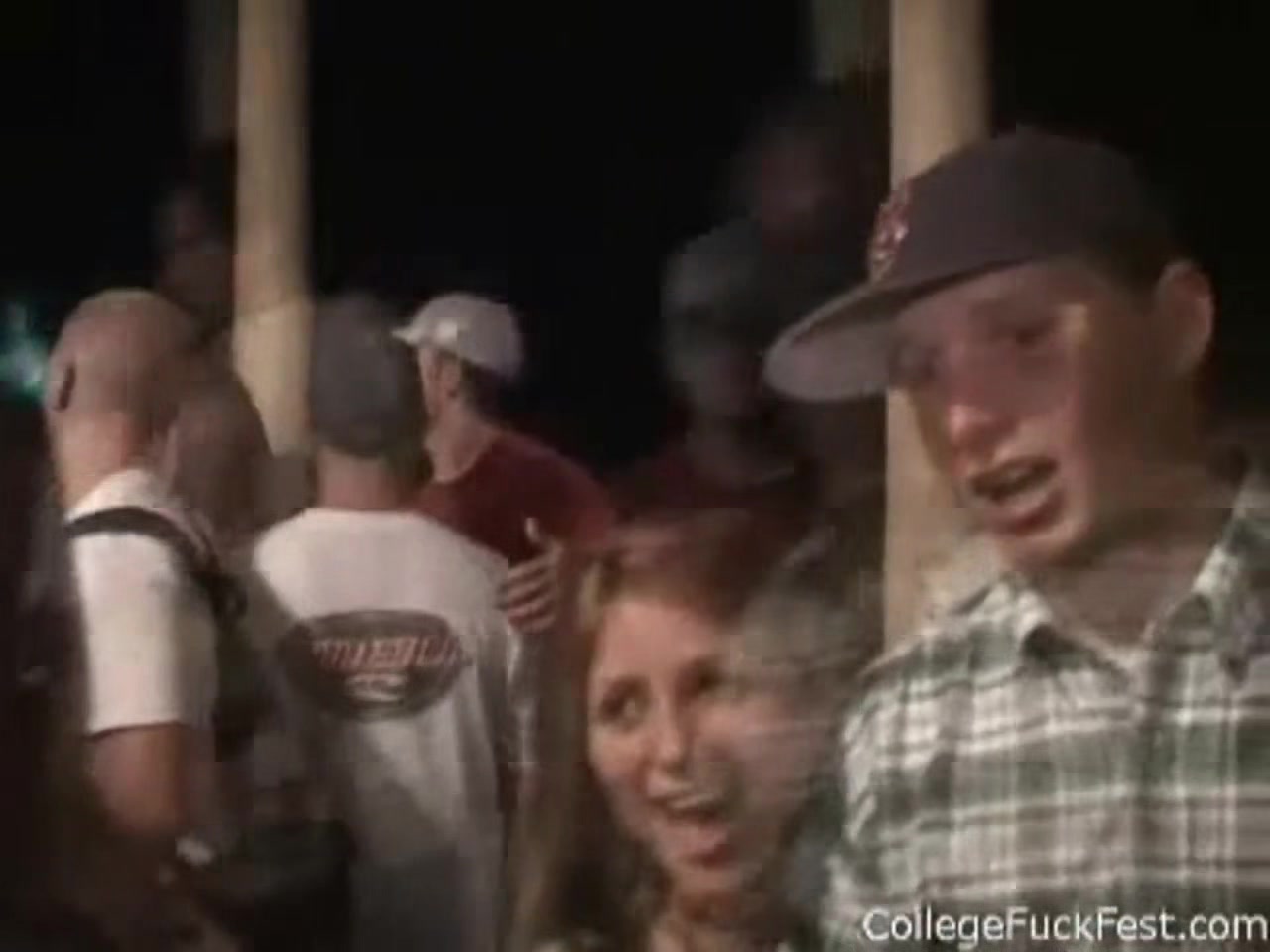 Kissing coed teens get busy in amateur party