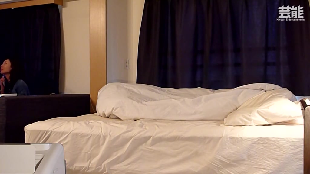 Japanese chick seduces him with her perfect shapes