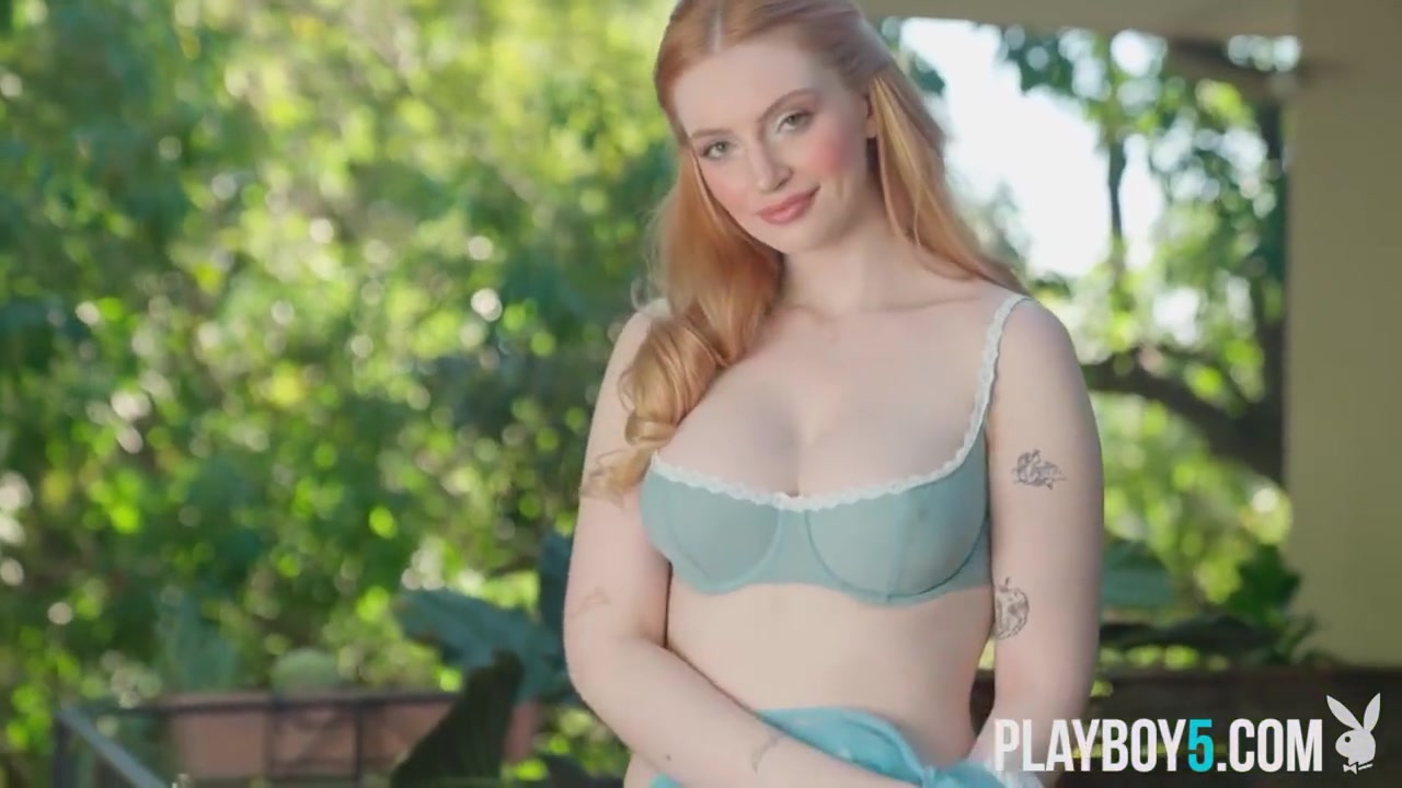 Big-titted Redhead Stepmom Exposes Hairy Cunt With Maya Kendrick