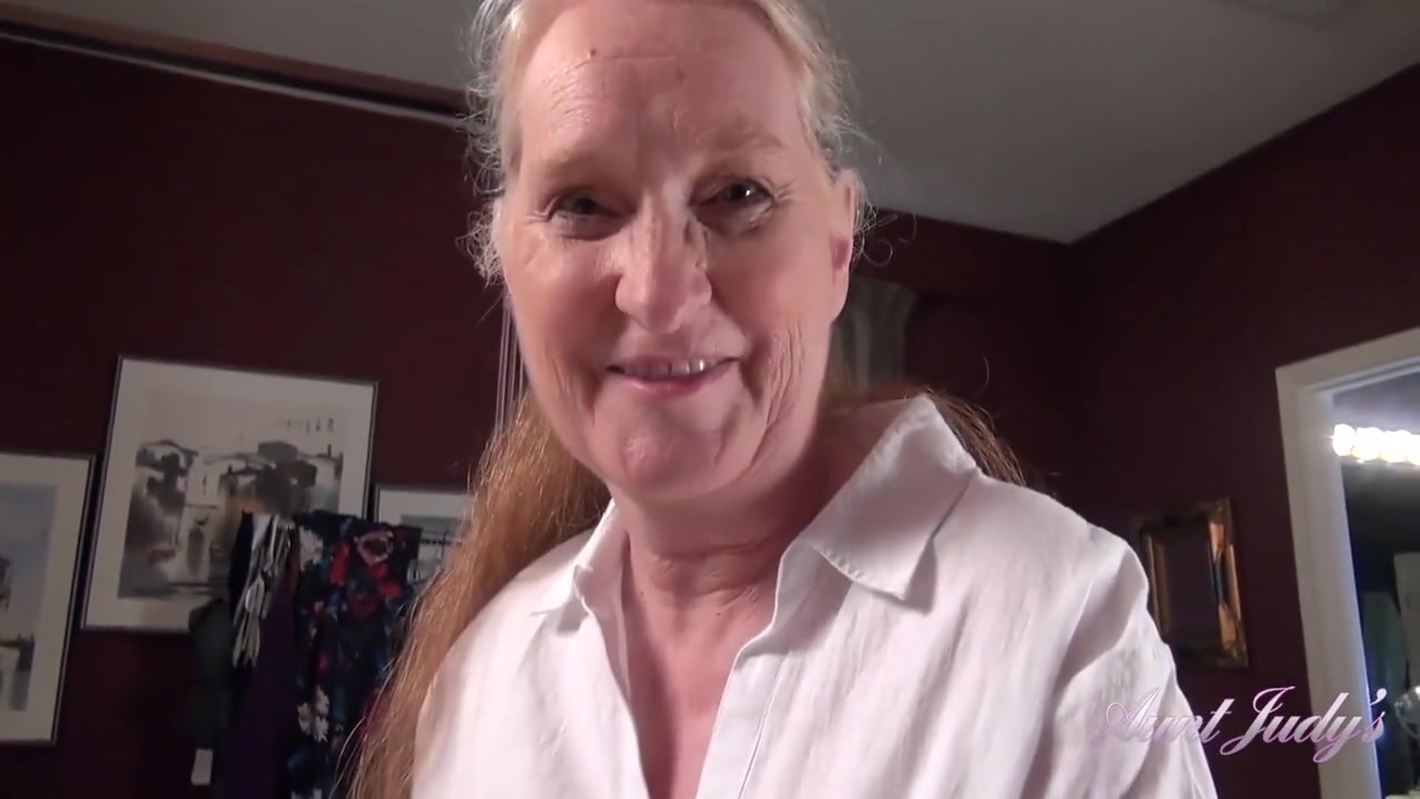 A Morning Treat From Your Busty Mature Stepmom Mrs. Maggie pov With Judys