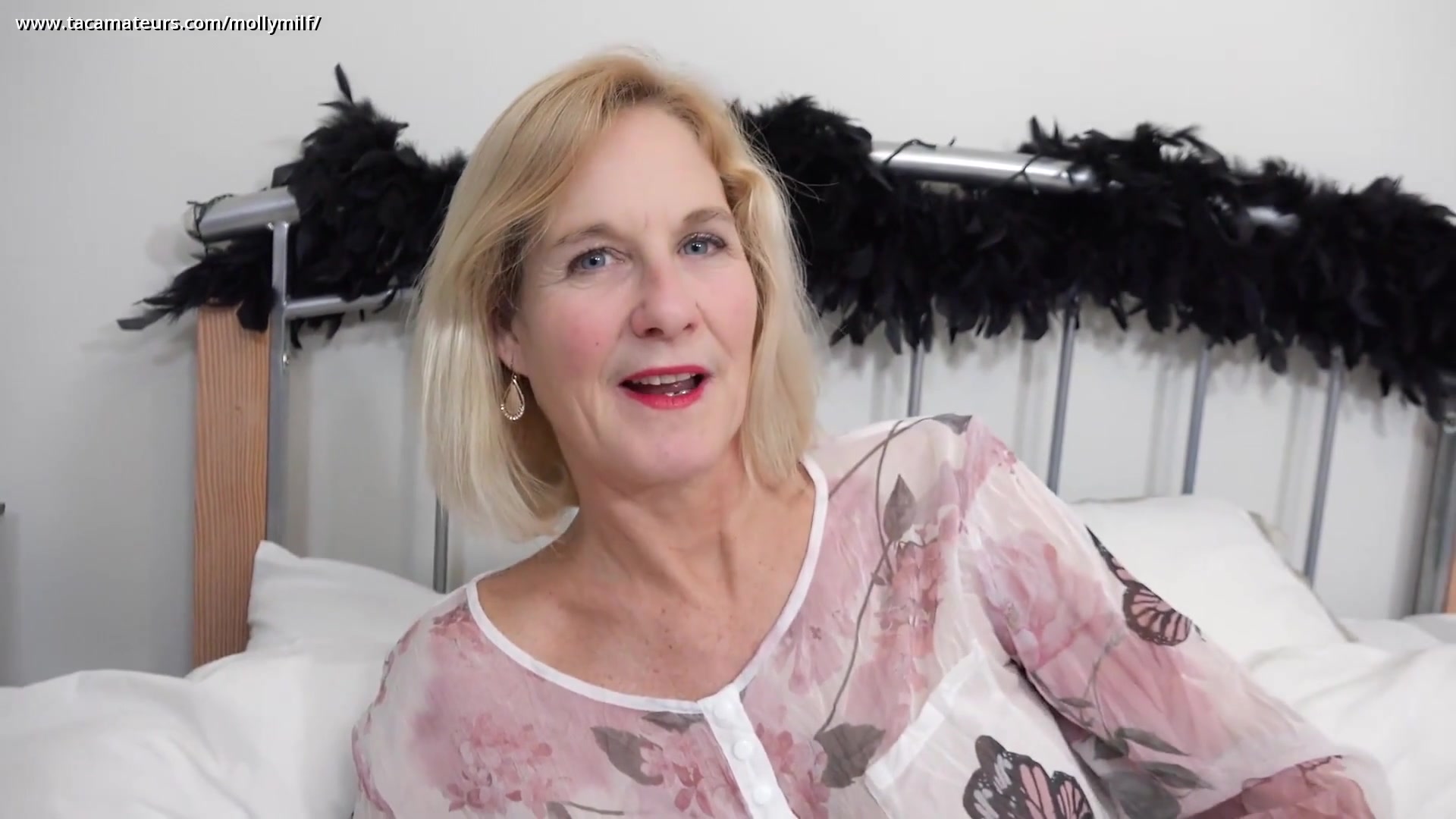 Molly Fucks Apollo - MollyMILF