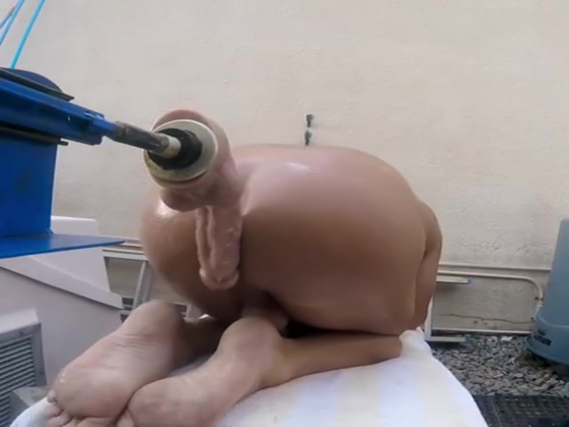 Fucking My Hole Outside