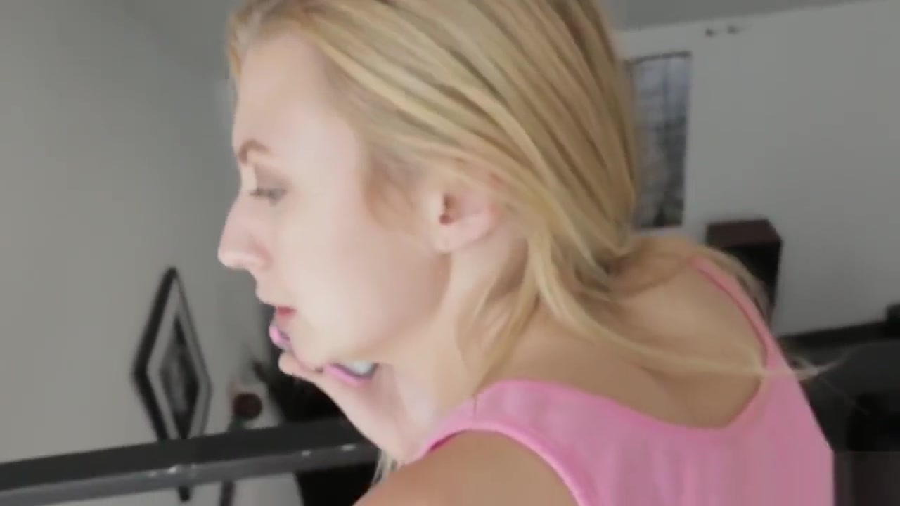 A slutty stepsis Alexa Grace is talking on a phone while getting fucked
