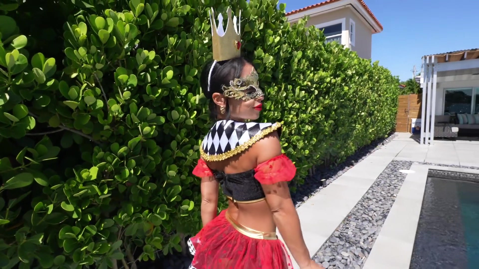 Queen of Hearts Creampie