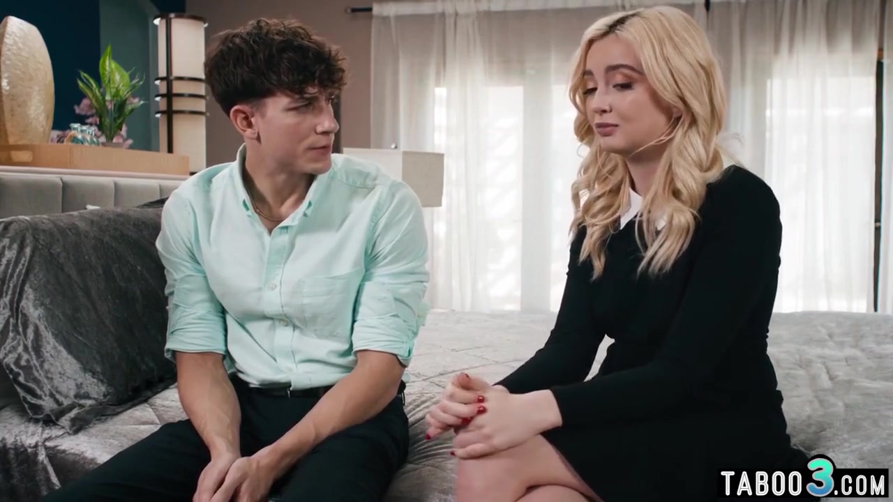 Lexi Lore In Conservative 18yo Lexi Finds A Loophole