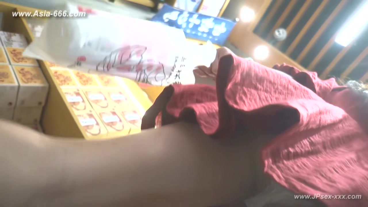 peeping chinese amateur upskirt.123