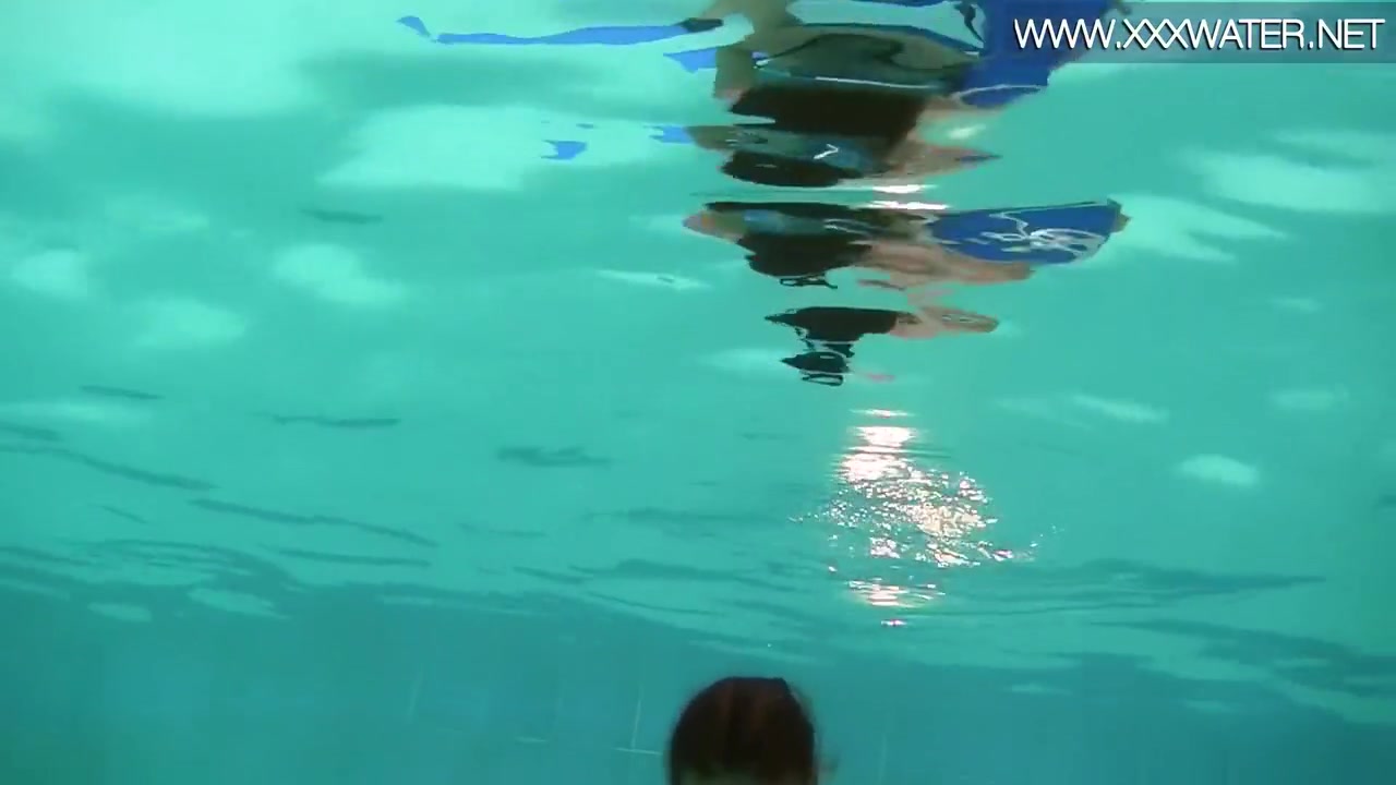 Hungarian Pornstar Enjoys Riding Toy Underwater - Minnie Manga