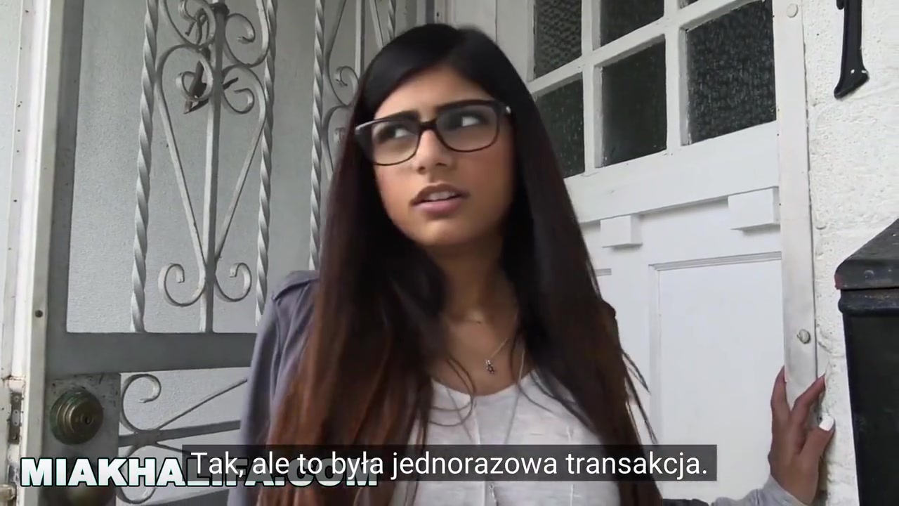Moj Chlopak Nie Pozwala Mi Na Trojkat Wiec Uprawialam Seks Z Dwoma Czarnymi Mezczyzna - Mia Khalifa