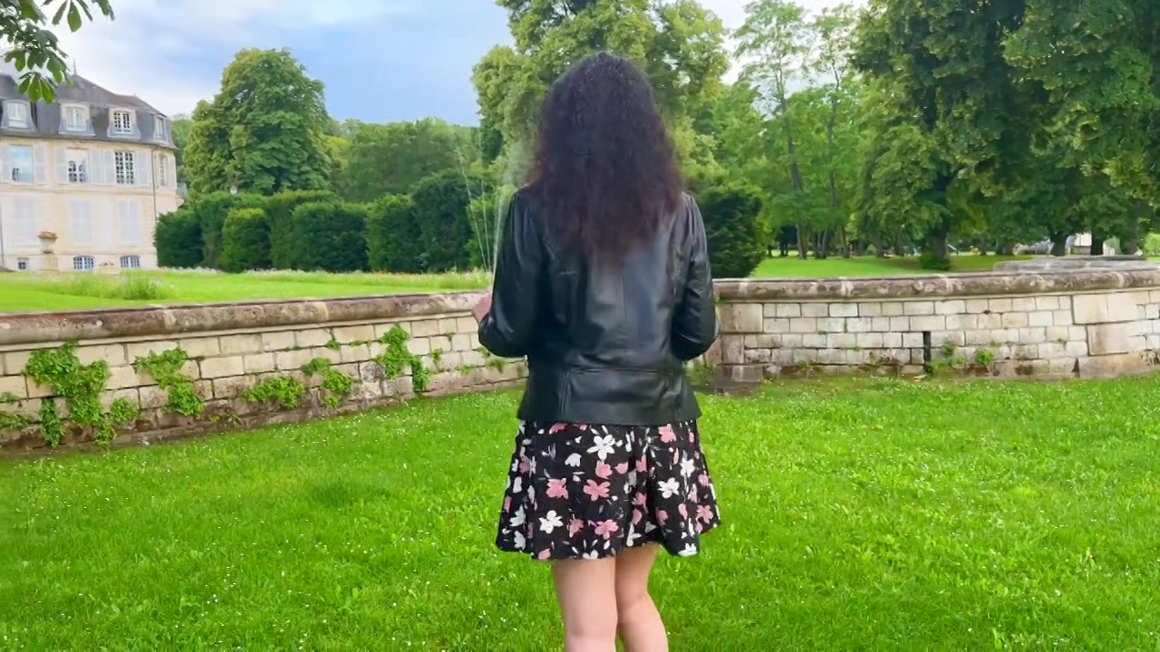 Kira, 32, rushes without pressure towards more hard... - Jacquie et Michel TV
