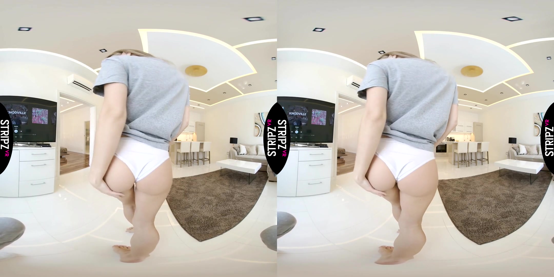 Vika in O.M.F.G - StripzVR
