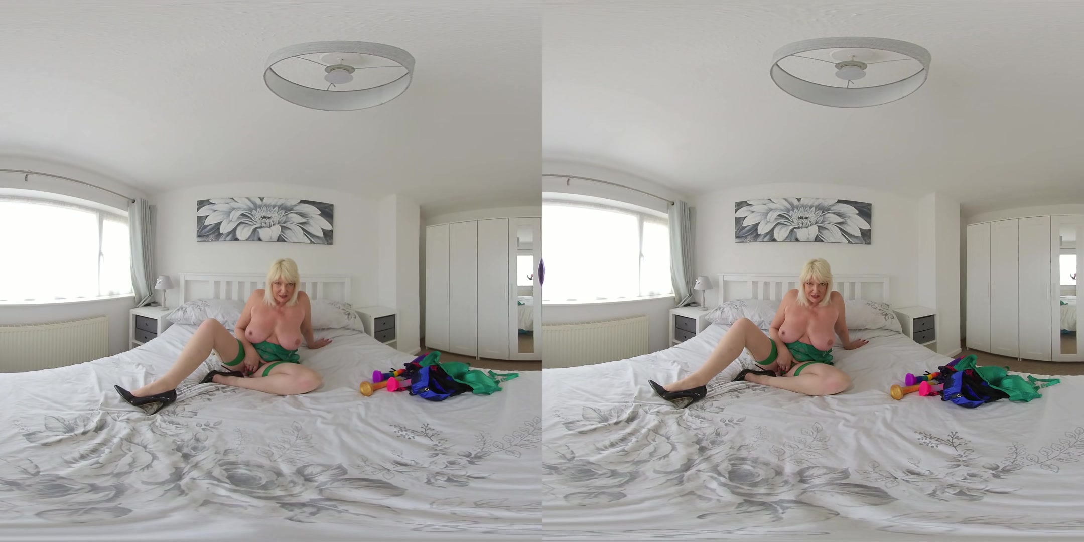 Milf Amy, Lingerie Party - JimmyDraws