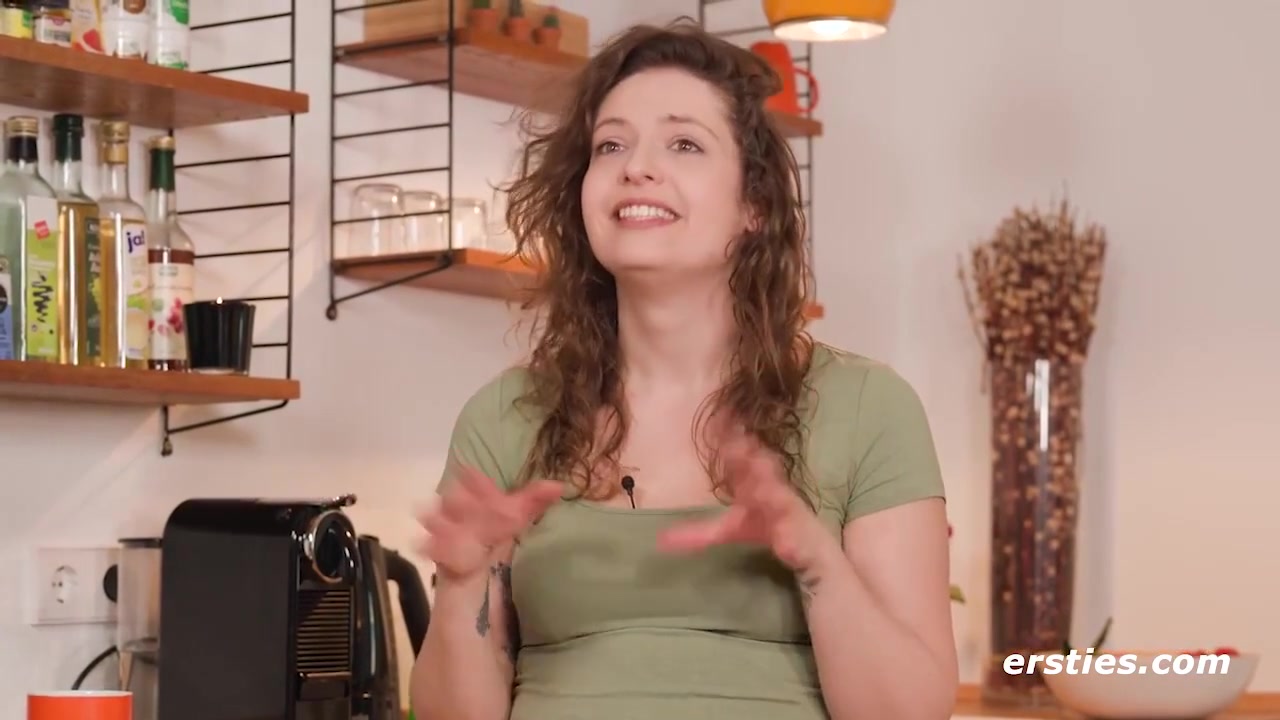 Fabienne Spritzt Den Spiegel Nach Fisting Und Doppel-penetration Voll