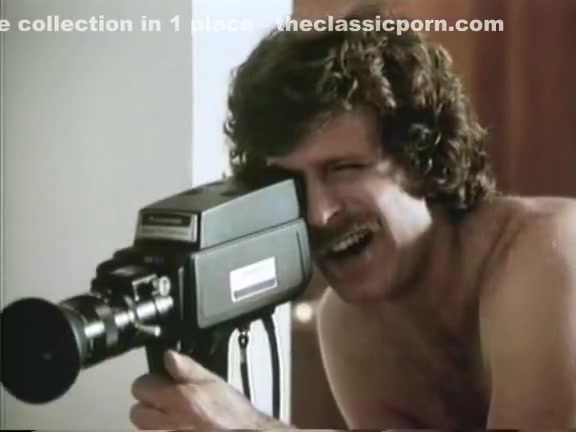 Veronica Hart, Lisa De Leeuw, John Alderman in classic porn clip