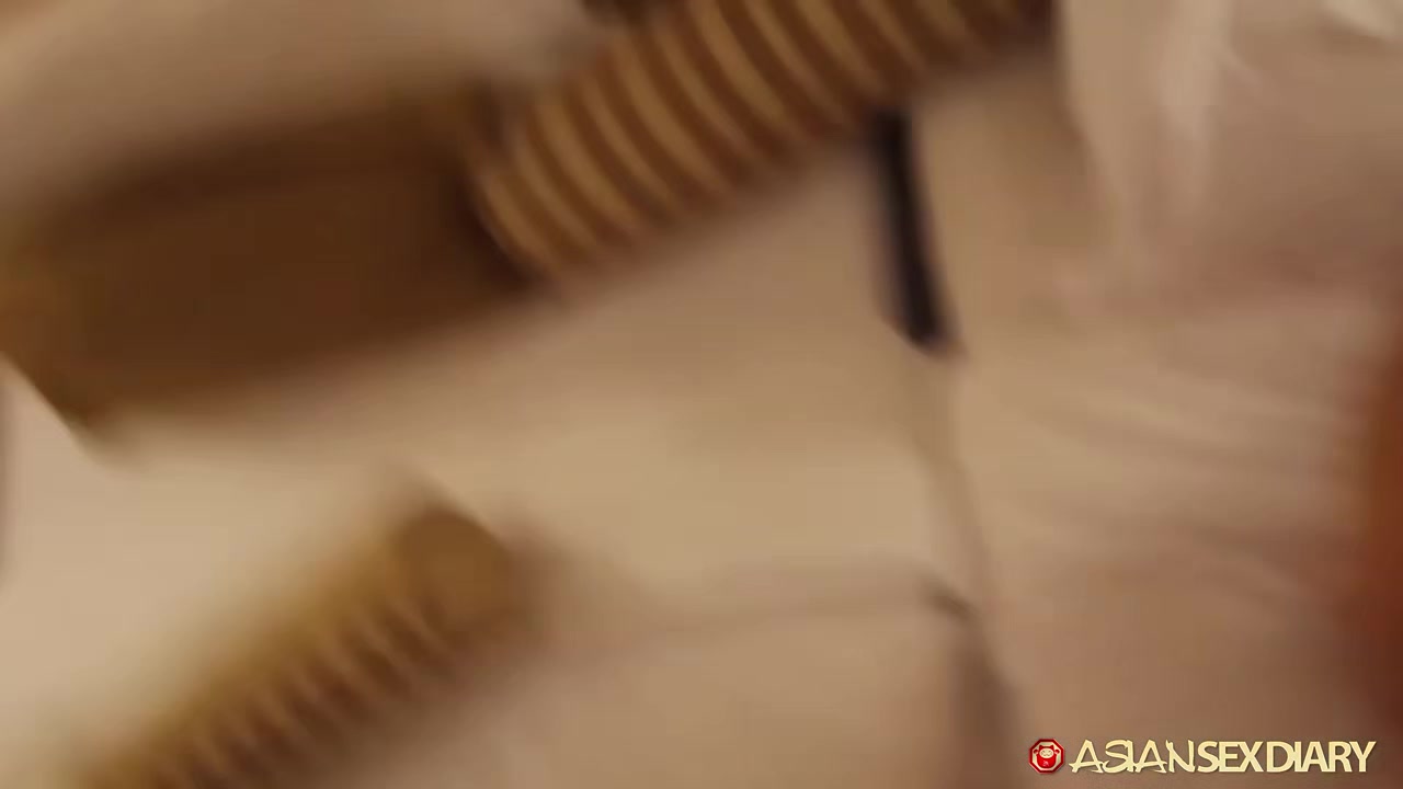 Asians Share Blowjob