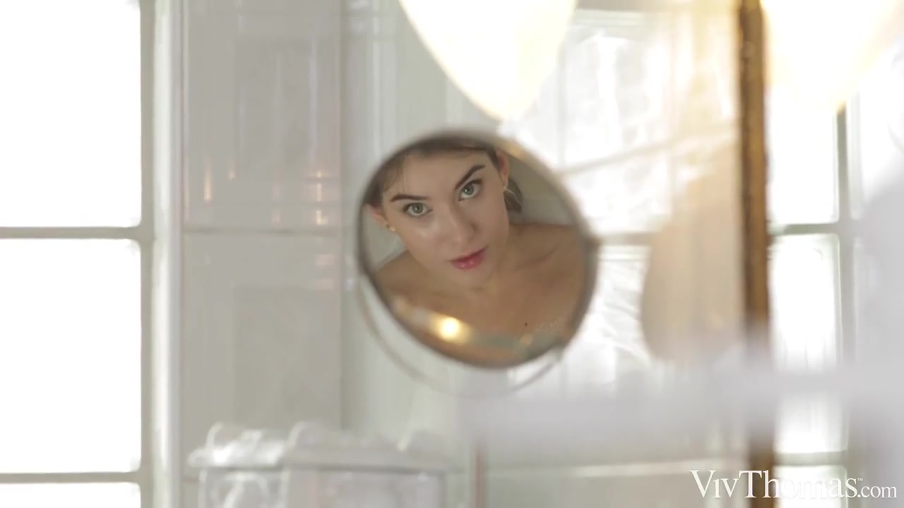 Bubble Bath And Cunnilingus Between Two Lesbians