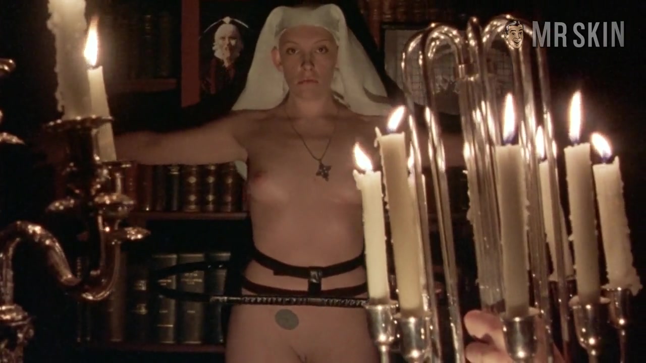 Marisa Tomei's High-Def Tomei-toes, Pam Grier's 71st Birthday, and More - Mr.Skin