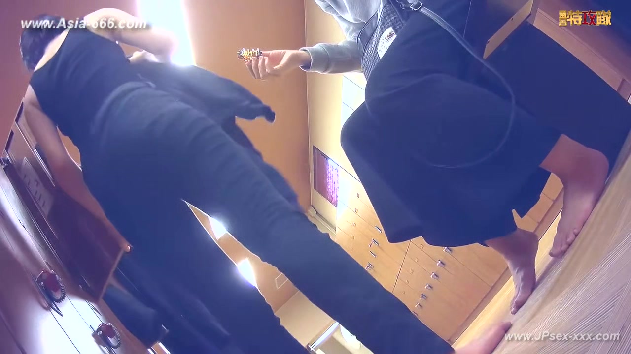 japanese public bathroom changeroom.93