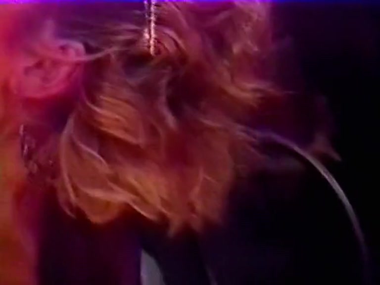 Busty whore fuck in the night bar