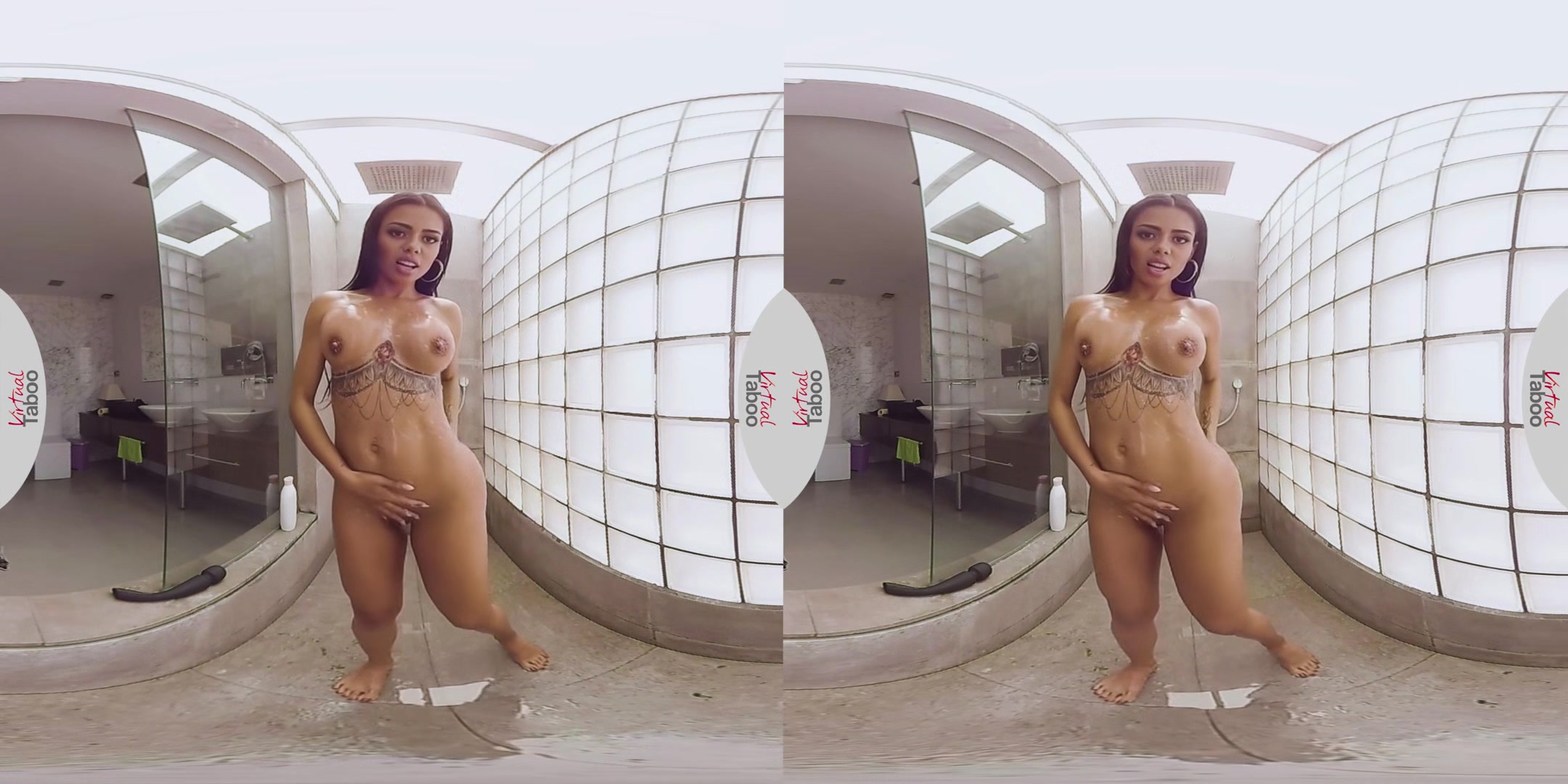 Canela Skin VR Porn: Shower Time with Canela - VirtualTaboo