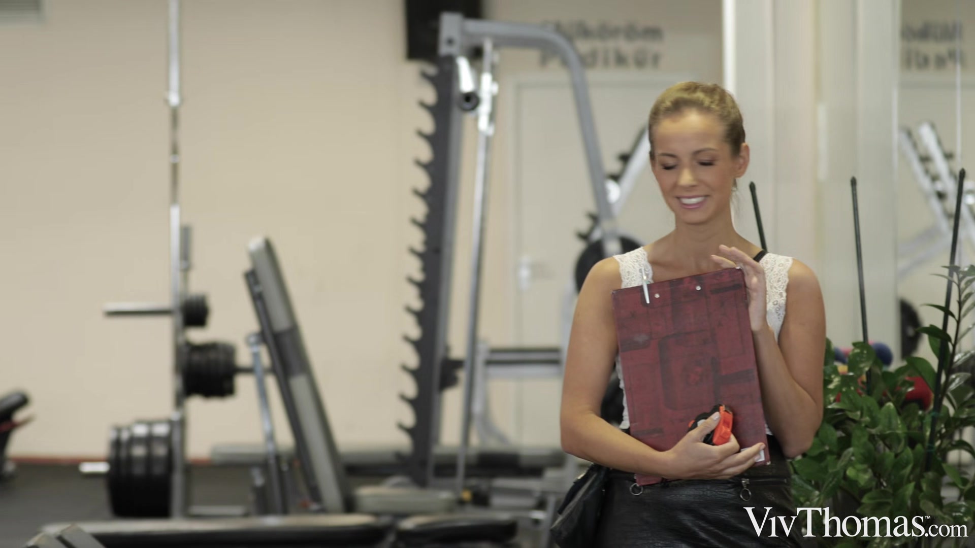Gym Session 1 - Alyssa Bounty & Kinuski - VivThomas