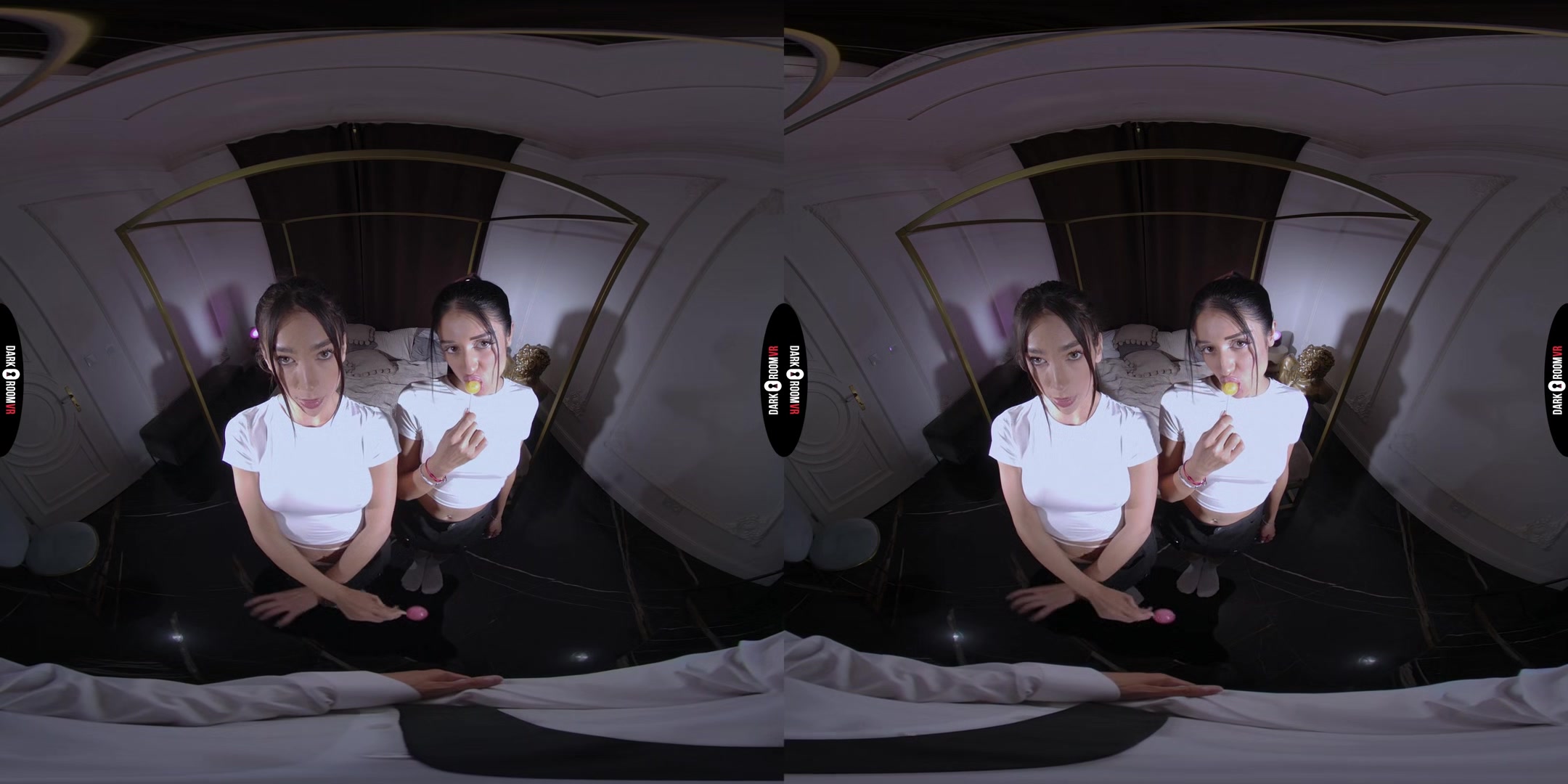 Kama Oxi & Ara Mix VR Porn: Mean Girls - DarkRoomVR