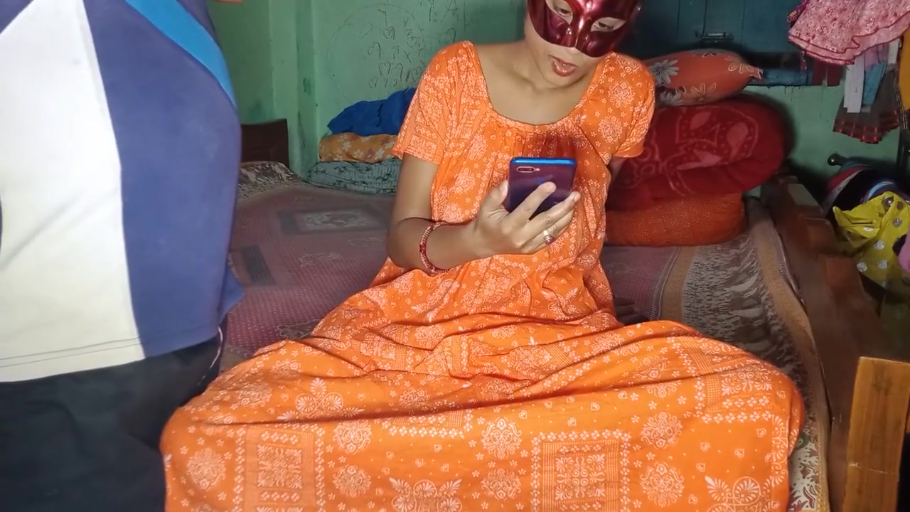 Indian Bengali Pinki .ajj Bete Ne Condom Lagake Maa Ko Choda Bahut Jor Jor Se