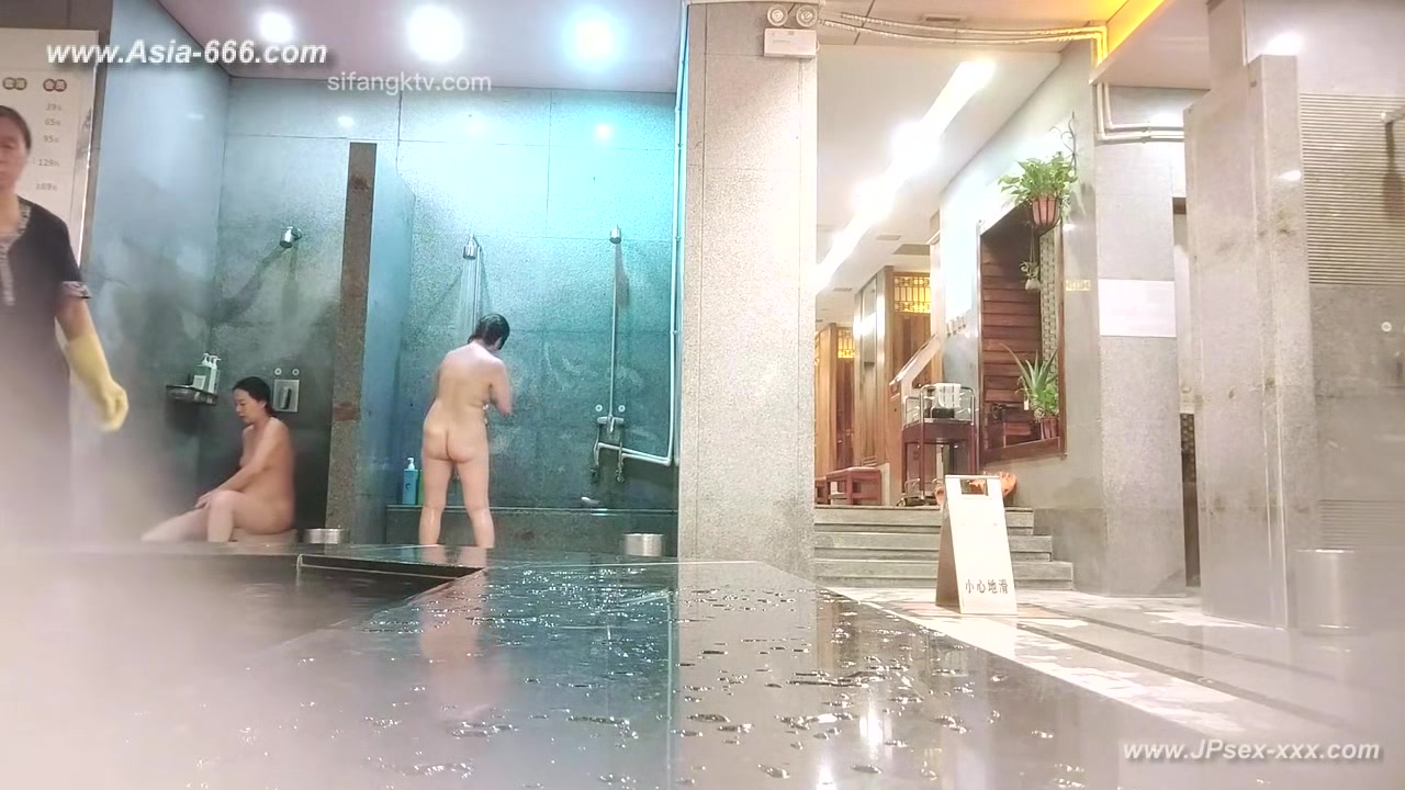 chinese public bathroom.3